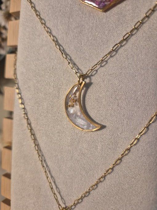 Collier lune blanche doré